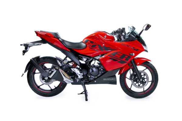 Suzuki GSX-150F - Image 2
