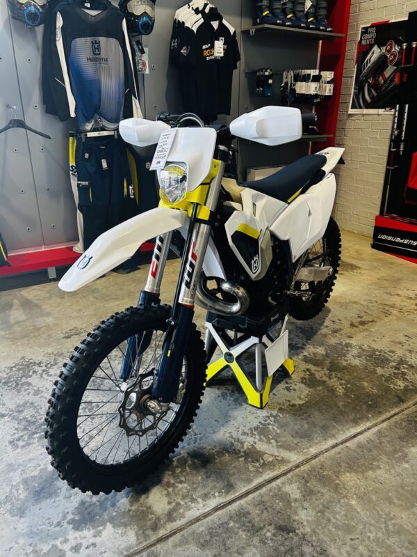 2025 Husqvarna TE150 - Image 4