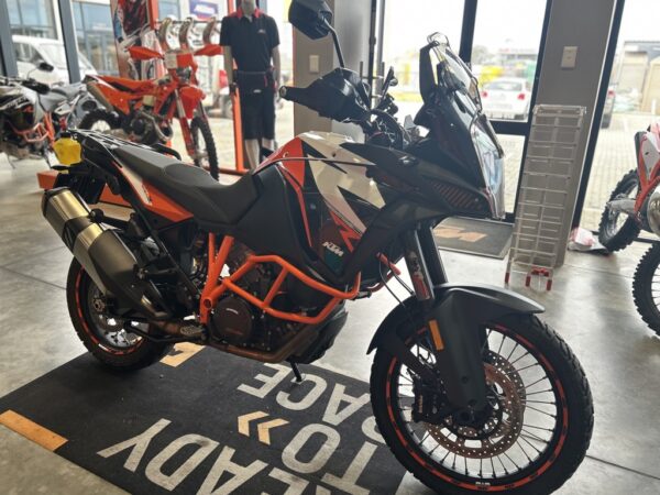 2020 KTM 1290R