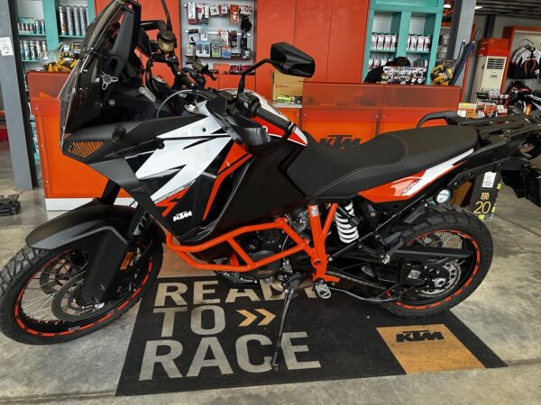 2020 KTM 1290R - Image 4