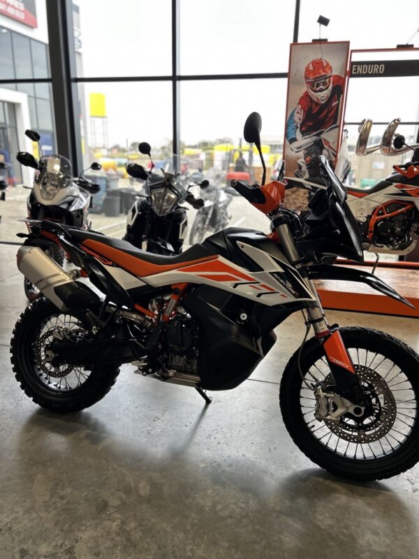 2019 KTM 790R