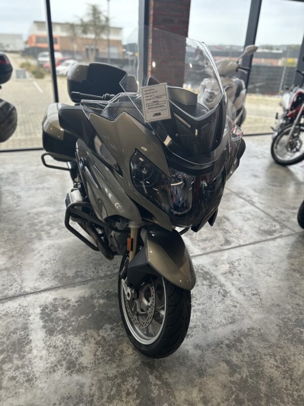 2017 BMW R1200 RT - Image 2