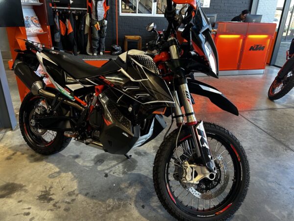 2019 KTM 790R