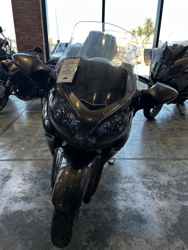 2010 Kawasaki GTR 1400 - Image 5