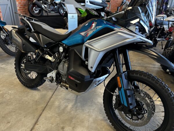 2025 CF Moto 800MT